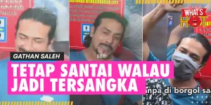 Gathan Saleh Resmi Jadi Tersangka, Melenggang Santai Sambil Acungkan Jempol & Tawa