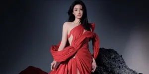 Gaya OOTD Wang Churan, Dari Preppy hingga Glamour yang Menginspirasi