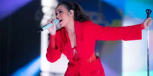 Gelar Showcase, Raisa Menangis Saat Bawakan Lagu untuk Sang Anak