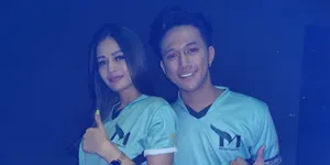 Hadiri Kompetisi PUGB, Dicky Smash dan Hesty Klepek-Klepek Deg-Degan