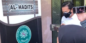 Hadiri Sidang Perceraian, Suami Lulu Tobing Bungkam