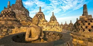Hal-hal yang Diperbolehkan dan Dilarang Saat Mengunjungi Candi Borobudur