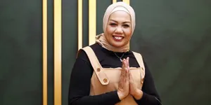 Hari Ibu, Elly Sugigi Nantikan Ucapan Dari Putri Kandungnya yang Tak Kunjung Berikan Selamat