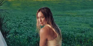 Hilary Duff Umumkan Album Baru 'LUCK... OR SOMETHING' Setelah Sempat Satu Dekade Vakum