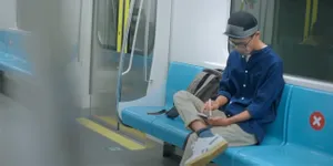 Hobi Traveling, Selebgram Hits Renaldi Ahmad Berbagi Trik Tetap Produktif