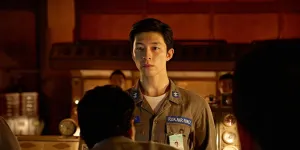 Hong Kyung Belajar Bahasa Inggris & Jepang 5 Bulan Demi Perannya di GOOD NEWS, Hasilnya Bikin Sutradara Tercengang