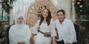 Ibunda Siti Badriah Meninggal Dunia