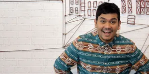 Ikut Acara Amal, Indra Bekti 'Jual' Rambutnya 300 Juta Rupiah