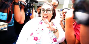 Ini Lho Persiapan Yang Dilakukan Nunung Jelang Sidang Kasus Narkoba