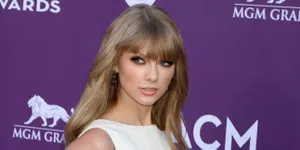 Jangan Salah, Taylor Swift Juga Pecinta Sale!