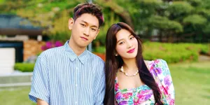 Joy Red Velvet  dan Penyanyi Solo Crush Dikonfirmasi Pacaran
