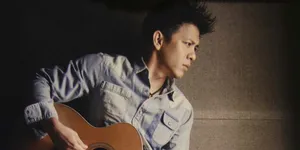 Kenakan Masker, Ariel Masih Dicubit Fans Cewek