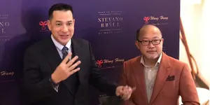 Kenangan Ari Wibowo Bikin Panggung Roboh saat Fashion Show dengan Adjie Massaid