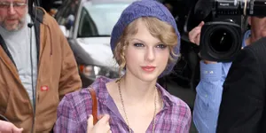Kepang Cantik Taylor Swift Untuk Semarakkan Harimu