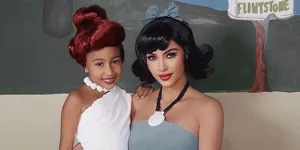 Kim Kardashian Akui Foto North West di Kartu Natal Tahun Ini Hasil Editan