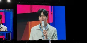 Kim Seon Ho Bikin Seonhohada Jakarta Baper di Fanmeeting LOVE FACTORY, Penuh Momen Hangat!