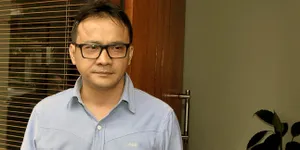 Komentari Politik Indonesia, Adi Bing Slamet: Biarin Aja Bergulir