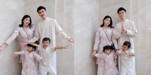 Kompaknya Keluarga Hanum Mega Saat Foto Bareng Dengan Balutan Busana Muslim