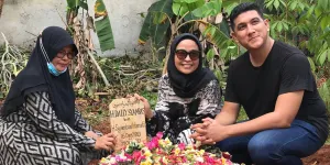 Kronologi Meninggalnya Ayah Tantri Kotak, Sudah Lama Derita Stroke - Kondisi Drop dan Sempat Muntah Darah