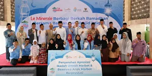 Le Minerale Serahkan Umroh dan Beasiswa Sebagai Apresiasi ke Marbot Masjid Istiqlal