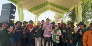 Lucky Hakim Terapkan Program Pertanian Modern, Panen Padi di Indramayu Meroket