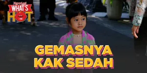 Lucunya Sedah Mirah Ikuti Prosesi Siraman - Minta Foto ke Rekan Media