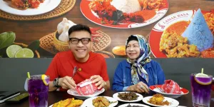 Magnet Pengunjung, Potret Warung Nasi Aurel yang Didesain Warna Mencolok