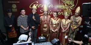 Main Teater, Bambang Pamungkas Mau Banting Setir?