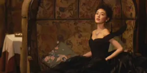 Makeup Zhang Ruonan di 2026 Weibo Night dengan Pipi Merah Berujung Dicibir Netizen