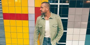 Makna Lagu Tell Him dari Shayne Ward, Tentang Kejujuran Dalam Cinta