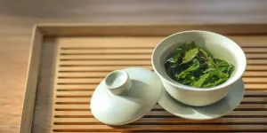 Manfaat Teh Hijau sebagai Penurun Kolesterol dan Penjaga Kebugaran Tubuh