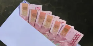 Manfaatkan THR Secara Cerdas, Strategi Berbelanja dan Investasi di Barang Branded Preloved!