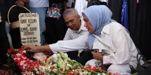 Mantan Istri Terus Dampingi Donny Kesuma di Masa Kritis, Ajak Anak-Anaknya Bimbing Kalimat Tauhid saat Sakaratul Maut