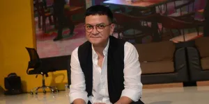 Masih Betah Jomblo Di Umur 55 Tahun, Hedi Yunus Ternyata Sudah Punya Tiga Anak Asuh yang Dirawat Sejak Kecil