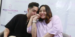 Masih Rahasiakan Wajah dan Nama Anaknya, Ini Alasan Siti Badriah dan Krisjiana