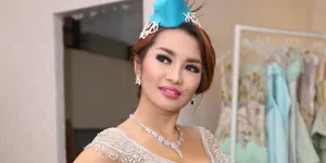 Mendadak Masuk UGD, Fitri Carlina Hamil Anak Pertama?