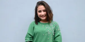 Meski Sudah Bisa Cari Uang Sendiri, Ini Alasan Prilly Latuconsina Serius Kuliah