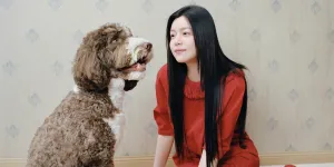 Michelle Chen Tampil Memukau di Pemotretan Majalah VOGUE China, Angkat Tema Romansa Modern