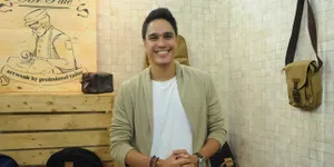 Dukung Hobi Traveling Nadine, Mischa Chandrawinata Jualan Tas