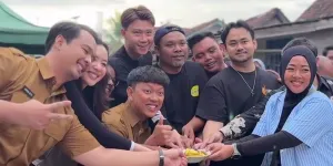 Momen Bayu Skak dan Erika Carlina Syuting Film LANDASAN, Tumpengan Bareng Pemain Baru di Purwokerto