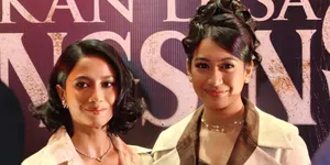 Movieverse Review Film BISIKAN DESA GRINGSING: Sajian Horor-Misteri yang Bikin Tegang Seharian