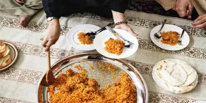 Menonton Mukbang Saat Berpuasa, Bolehkah Menyaksikan Kenikmatan Makanan?