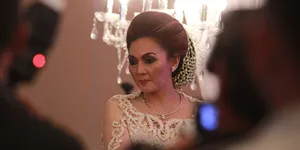 Nia Daniati Tak Mau Komentar Soal Farhat Abbas Dan Regina