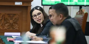 Nikita Mirzani Protes Keras di Sidang, Tuding Data Chat Dipilih-Pilih oleh Penyidik