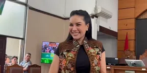 Nikita Mirzani Tumbang Usai Jalani Sidang Maraton 6 Jam