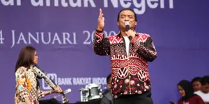 Nyanyikan 'Cidro' - 'Kangen Nickerie', Didi Kempot Sukses Bikin Hati Penonton di Malang Ambyar