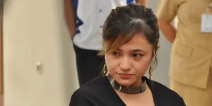 Ogah Temui Wartawan, Ayah Marshanda Keluar Panti Sosial Diam-Diam