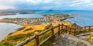 OMO! Ternyata Ada Cara Buat Liburan Gratis ke Jeju Island Lho