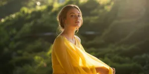 Panduan Lengkap Aesthetic Yellow Dress Caption untuk Media Sosial