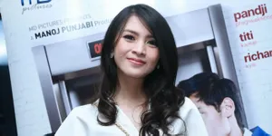 Patut Ditiru! Ini Dia Prinsip Donita Dalam Berumah Tangga